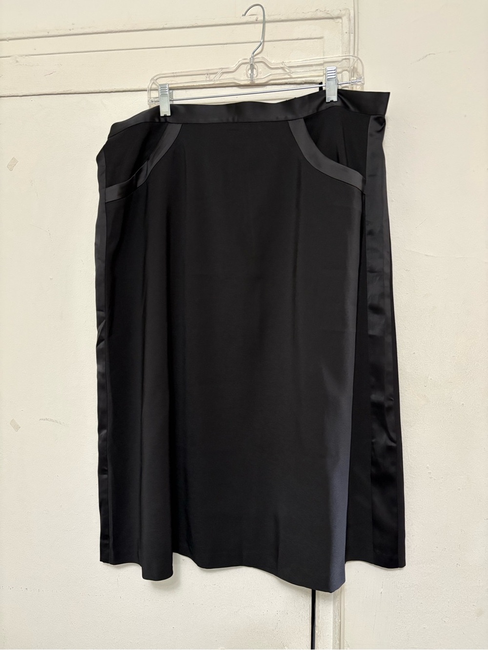 Banana Republic Classic Black Satin-Trim A-Line Skirt
